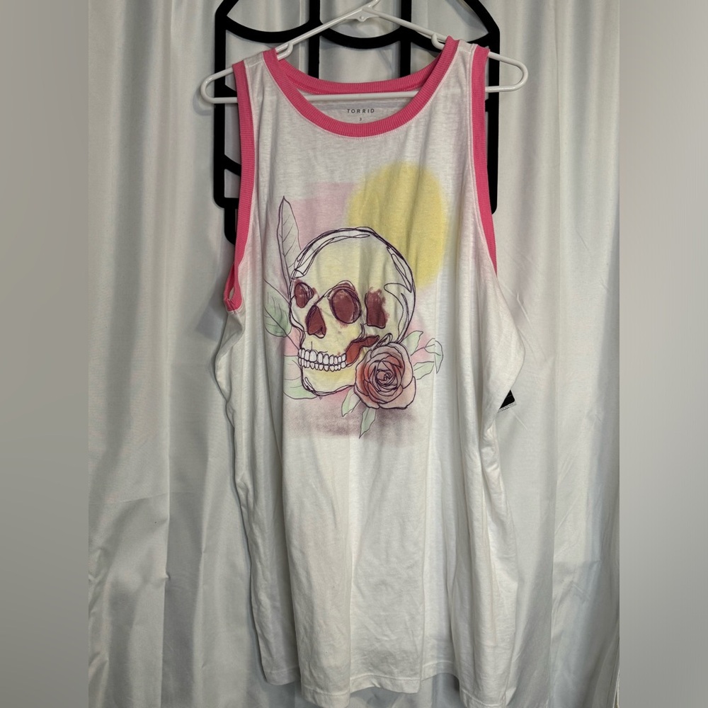 Torrid White Floral Skull Vintage Tank